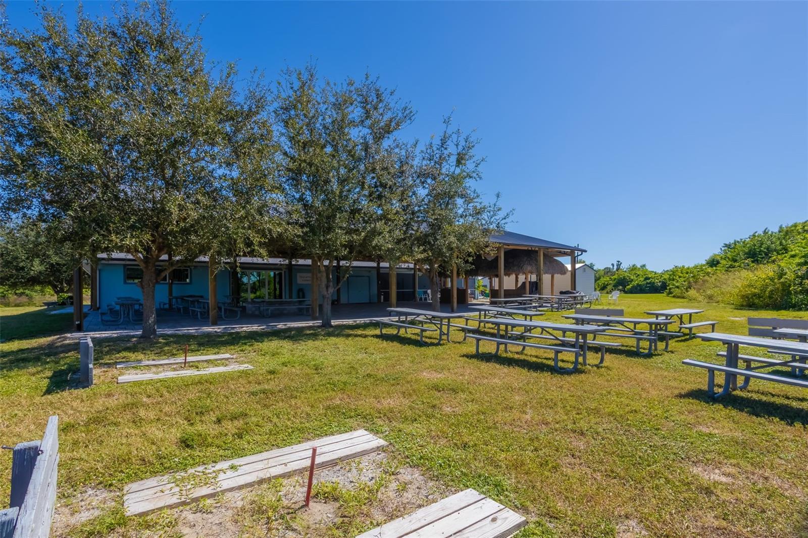 Image 6 of 27 For 15089 Lakeland Circle