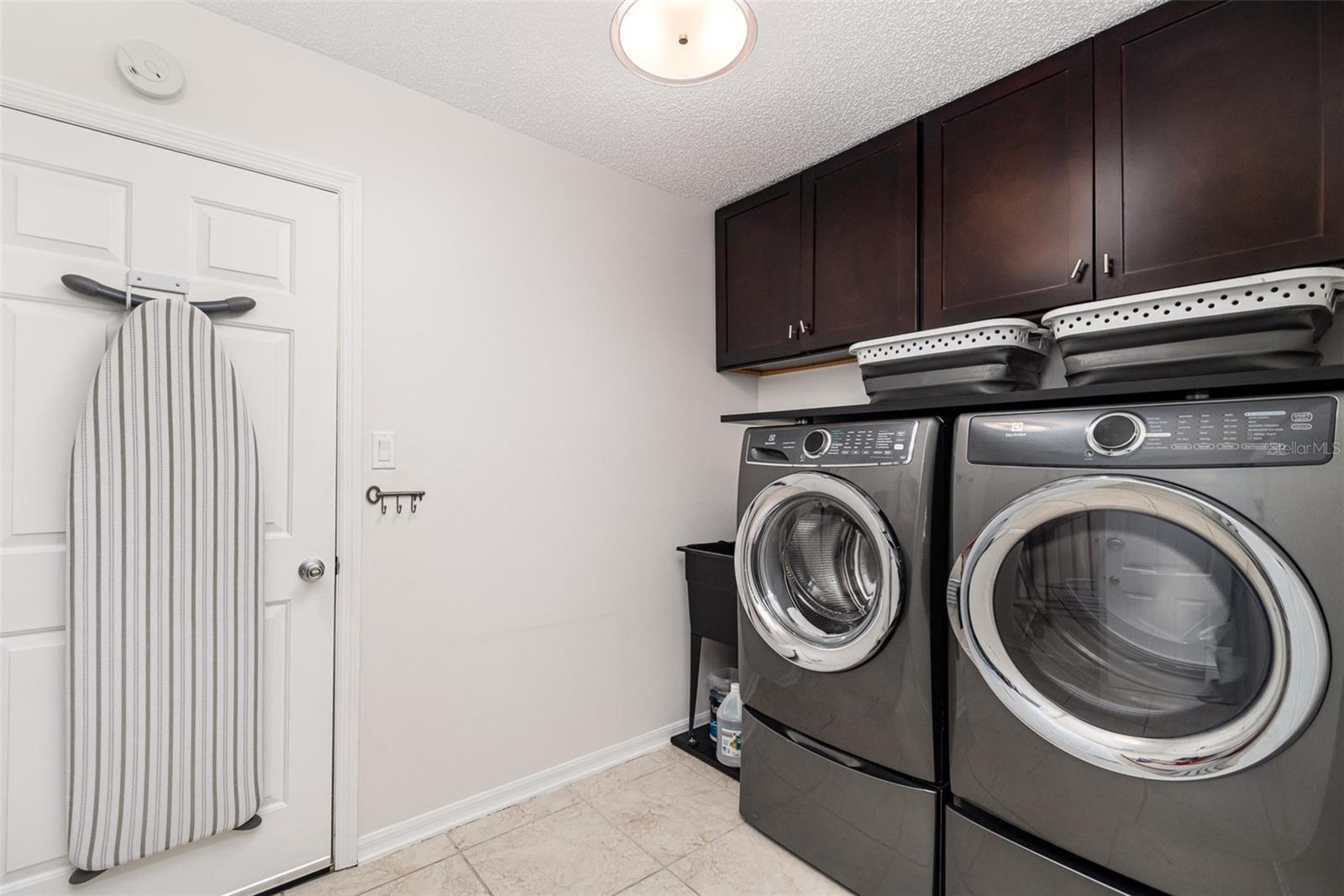 Image 22 of 30 For 4525 Eaglewood Drive