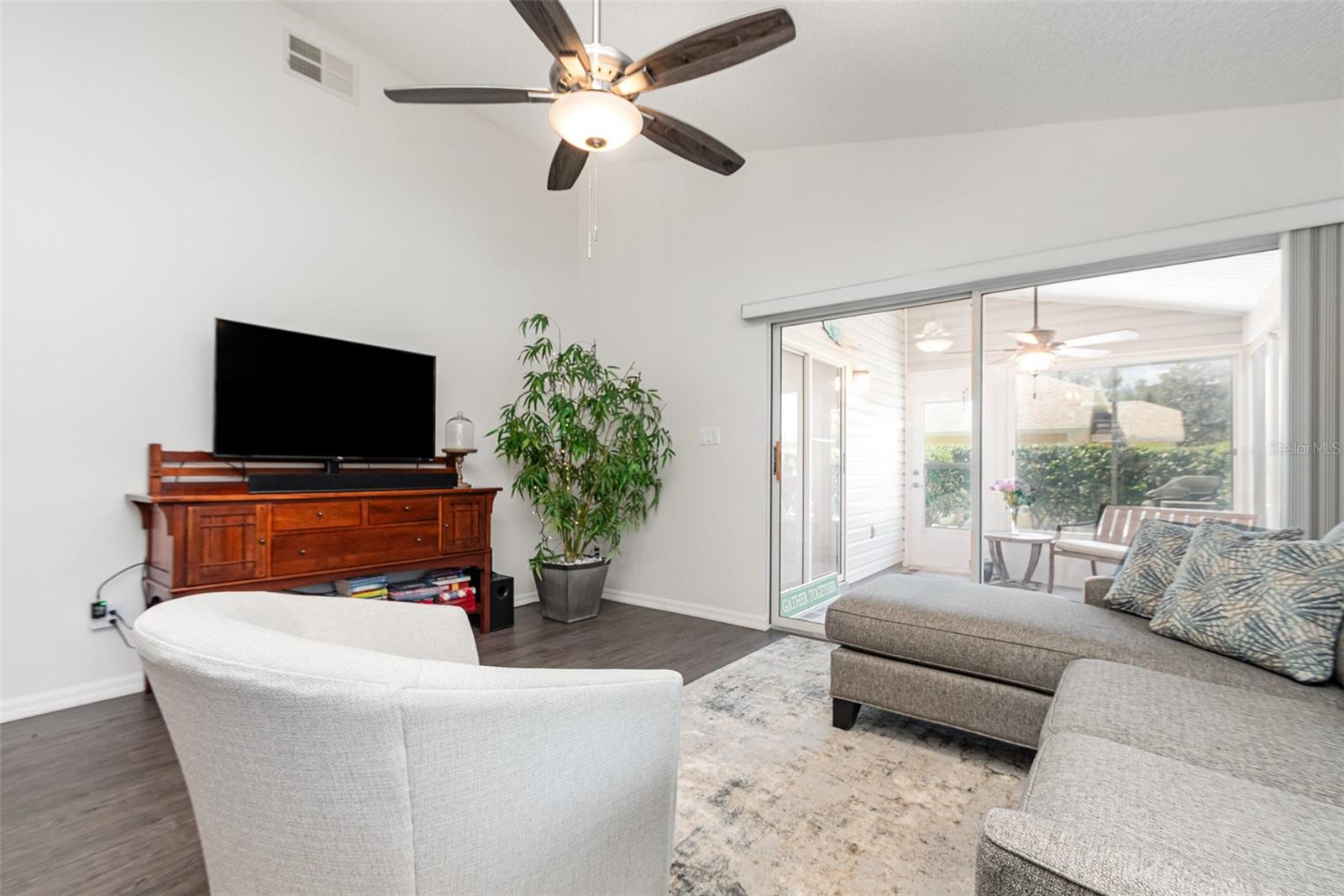 Image 7 of 30 For 4525 Eaglewood Drive