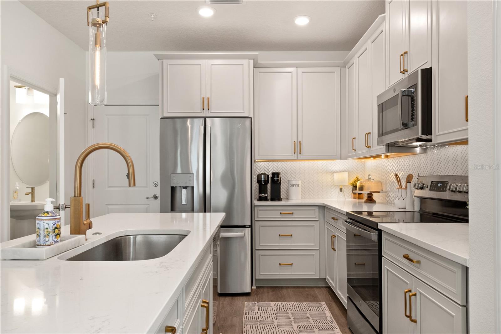 Image 12 of 45 For 8689 Tavistock Lakes Boulevard