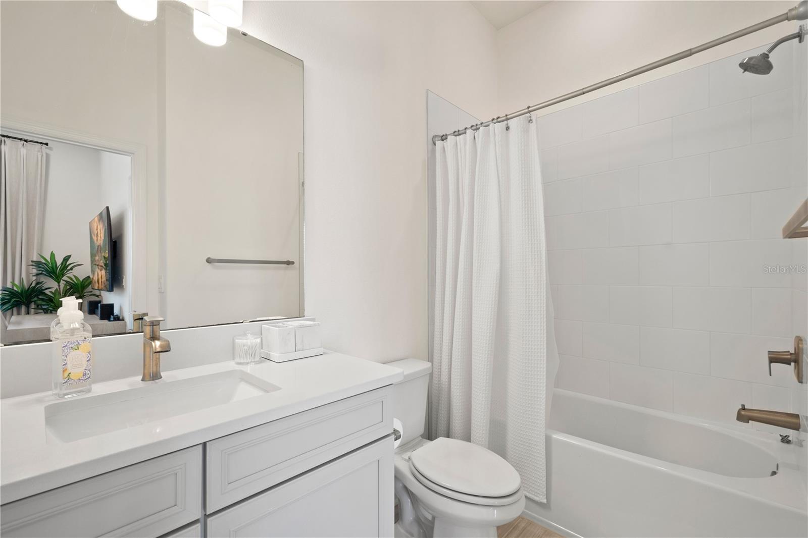 Image 26 of 45 For 8689 Tavistock Lakes Boulevard
