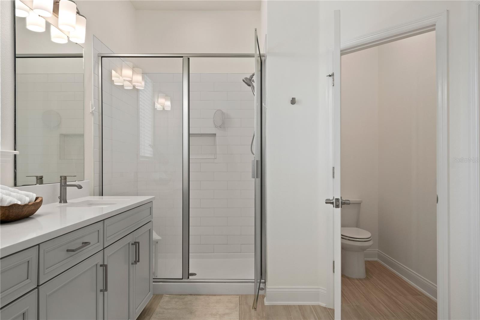 Image 33 of 45 For 8689 Tavistock Lakes Boulevard