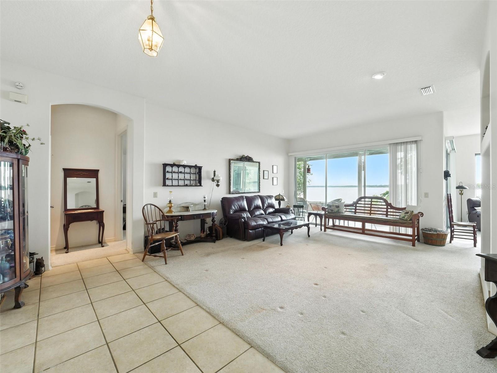 Image 16 of 26 For 6048 Una Drive