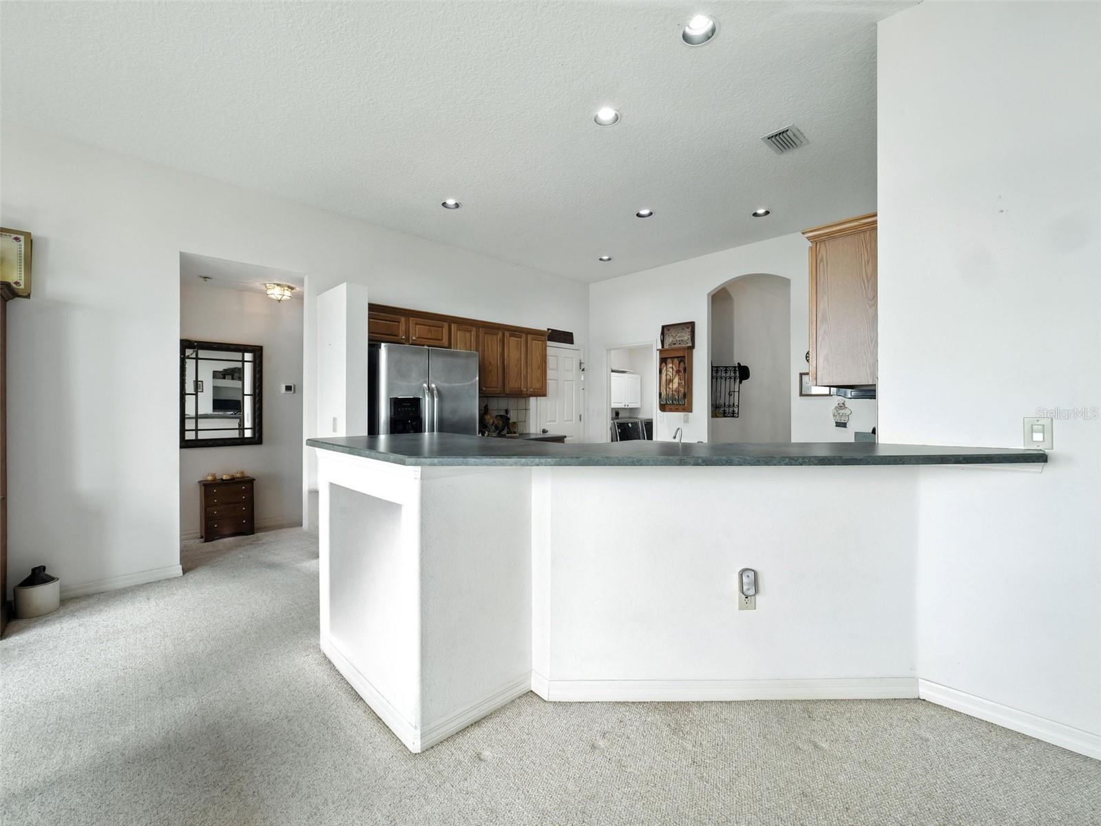 Image 18 of 26 For 6048 Una Drive