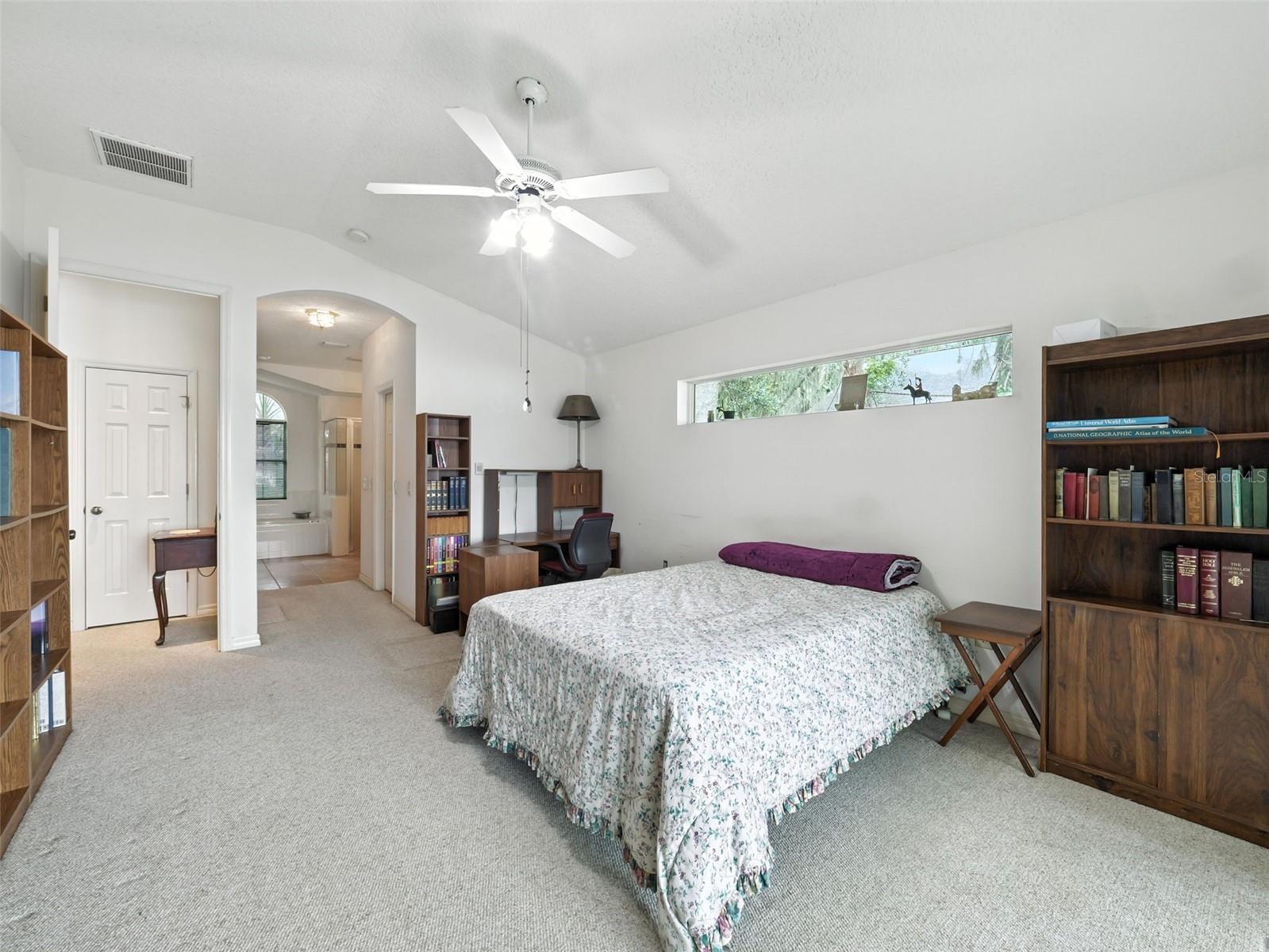 Image 20 of 26 For 6048 Una Drive