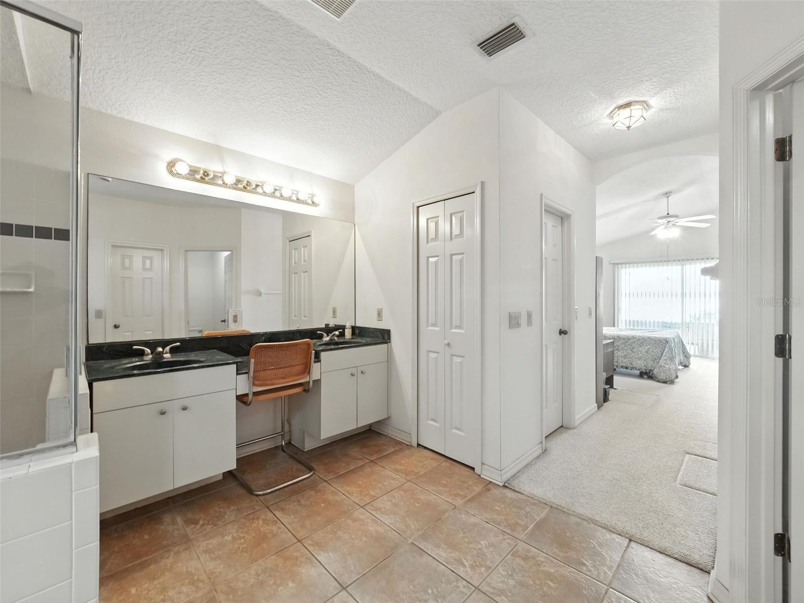 Image 8 of 26 For 6048 Una Drive