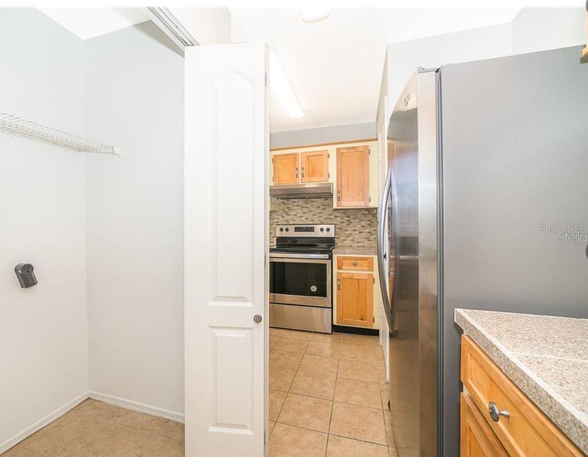 Image 15 of 25 For 4261 Pershing Pointe Place 2