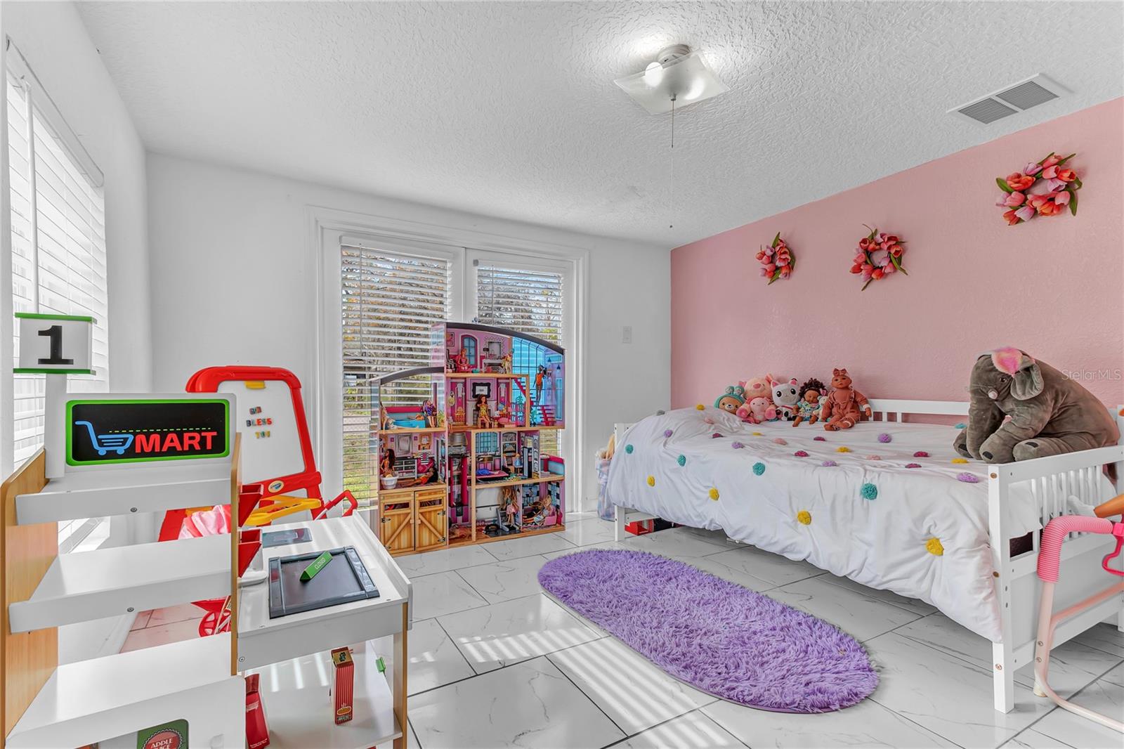 Image 12 of 25 For 2121 Woodland Drive