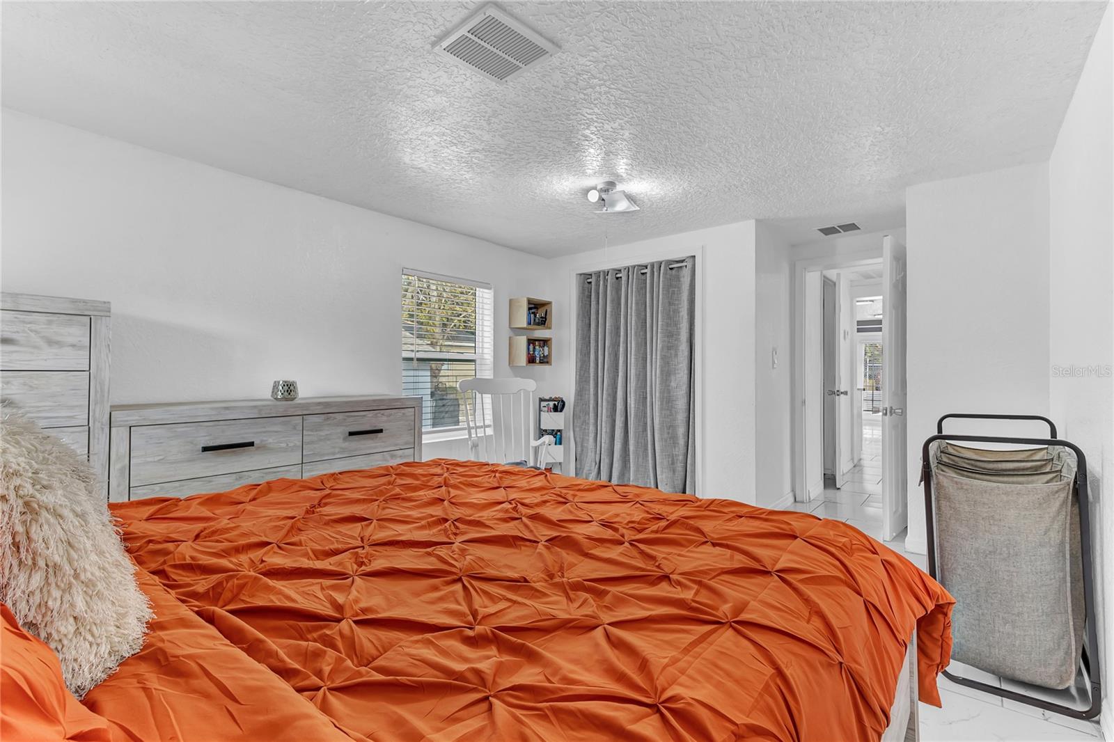 Image 15 of 25 For 2121 Woodland Drive