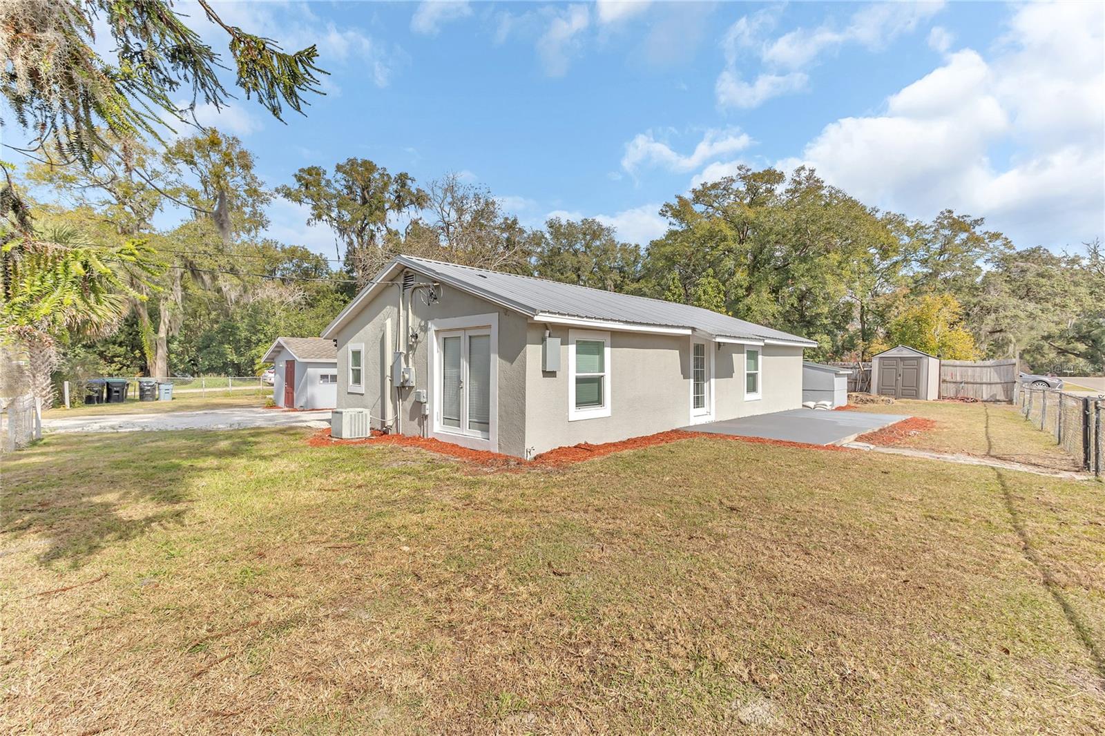Image 2 of 25 For 2121 Woodland Drive