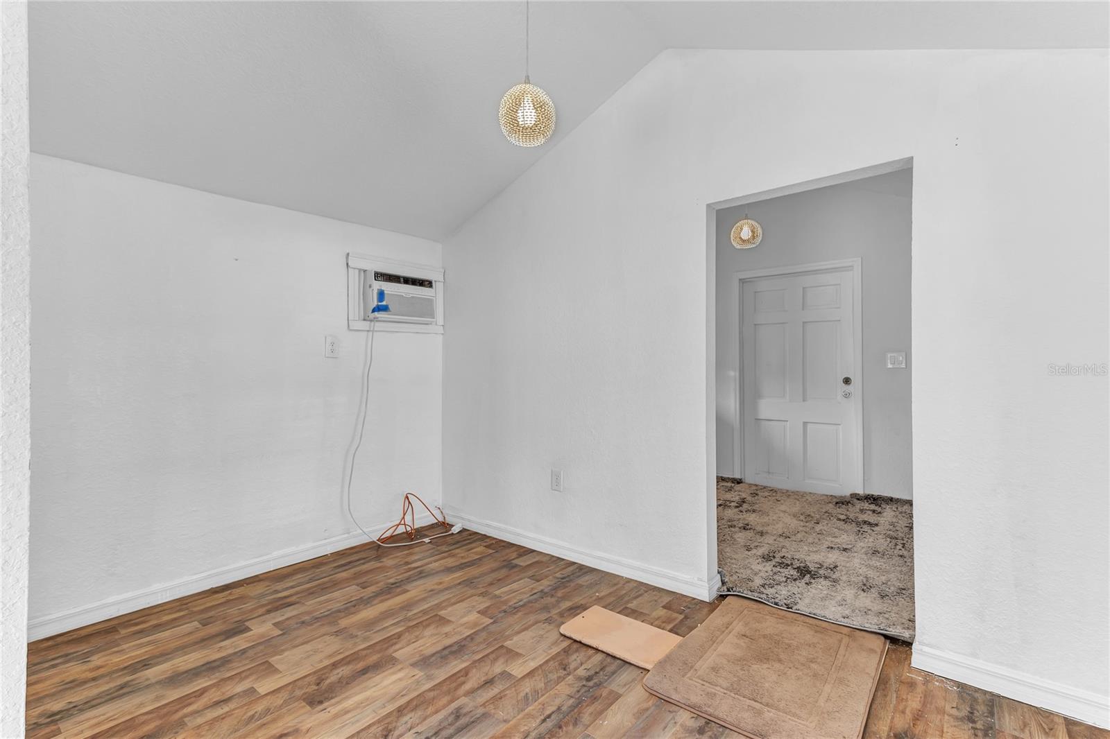 Image 22 of 25 For 2121 Woodland Drive