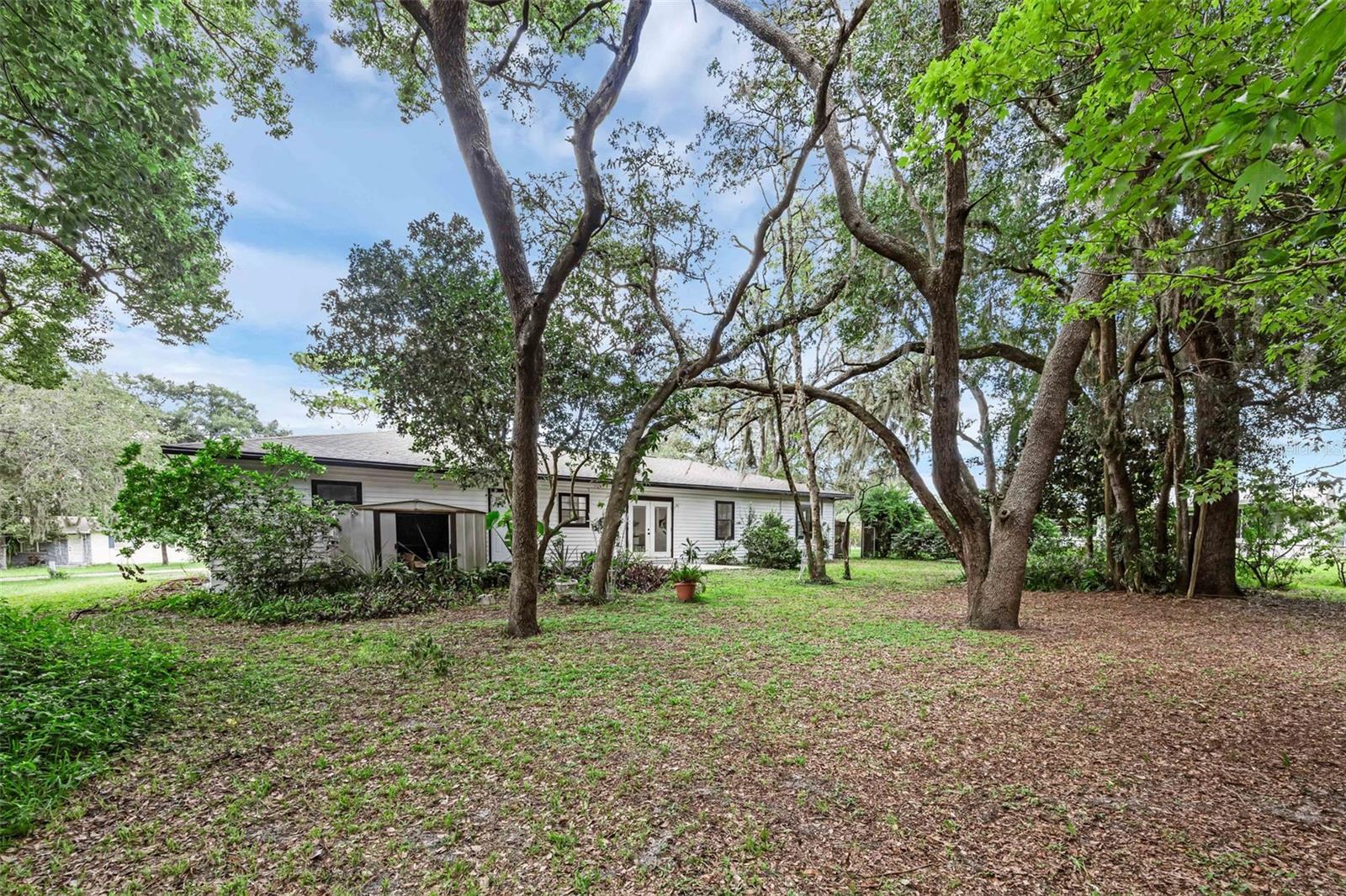 Image 35 of 42 For 401 Pine Drive