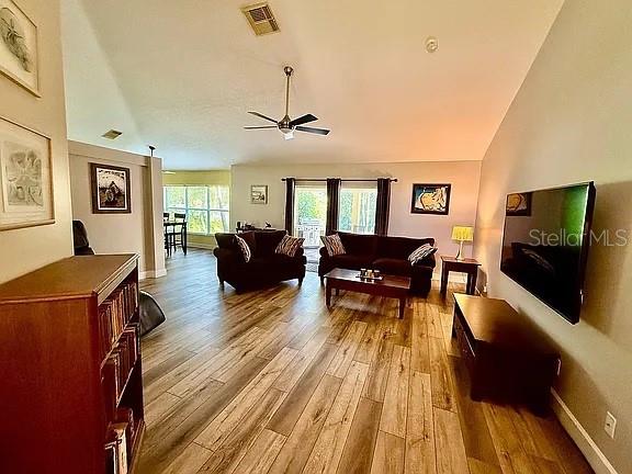 Image 2 of 19 For 524 Crawfish Drive