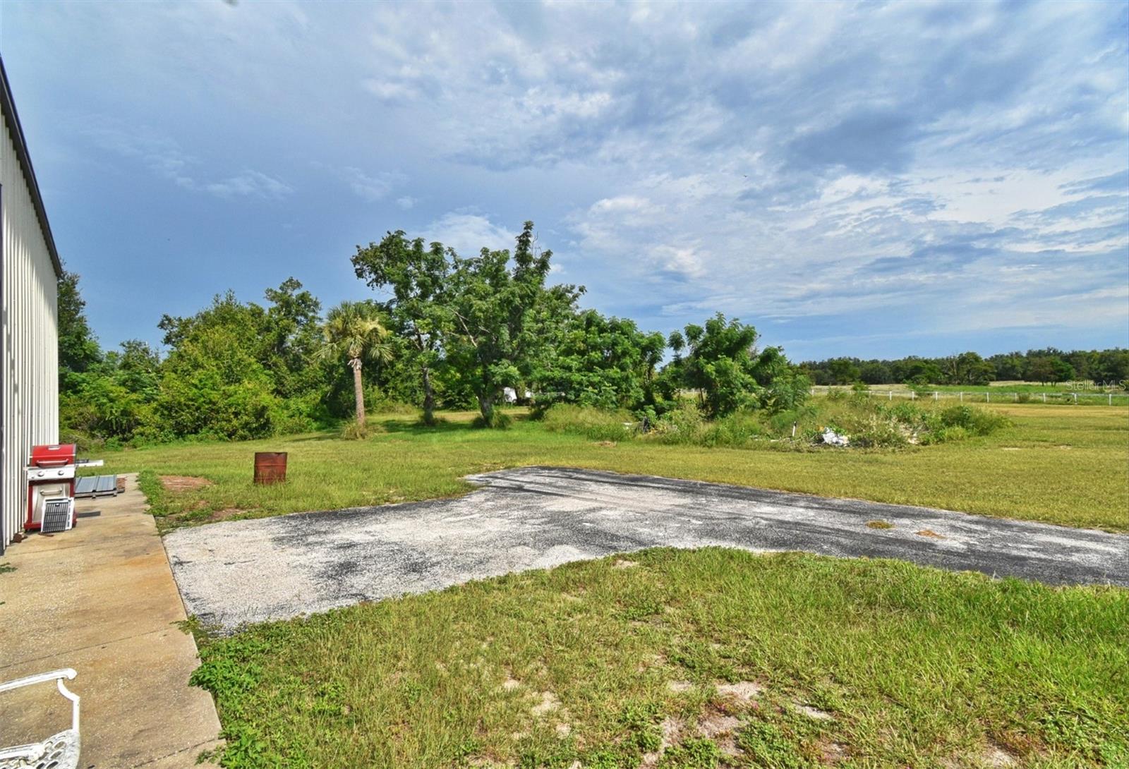 Image 34 of 67 For 23637 State Road 19