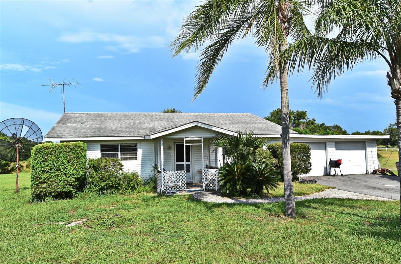 Image 4 of 67 For 23637 State Road 19