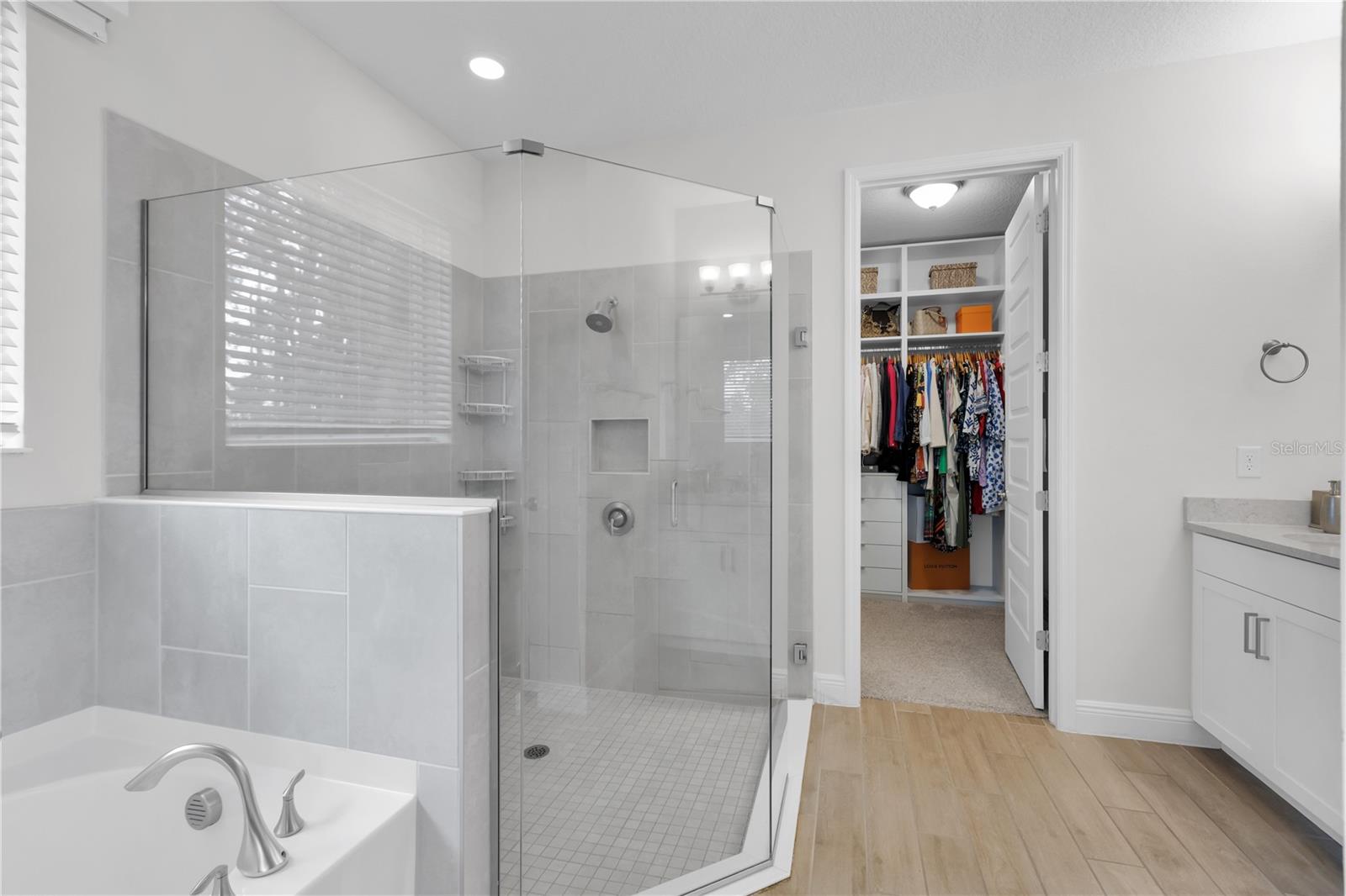Listing photo id 17 for 8972 Sonoma Coast Drive