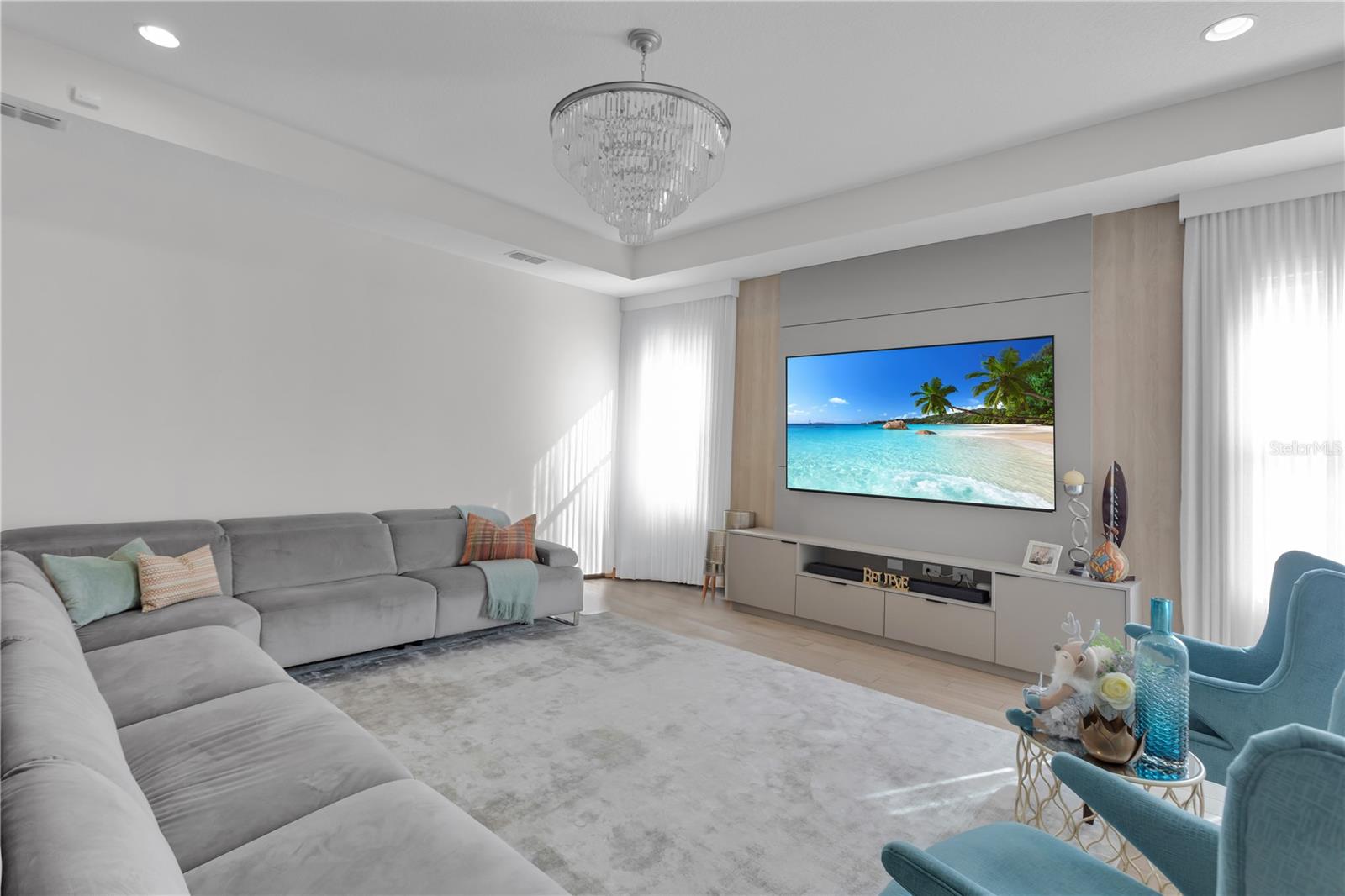Listing photo id 7 for 8972 Sonoma Coast Drive