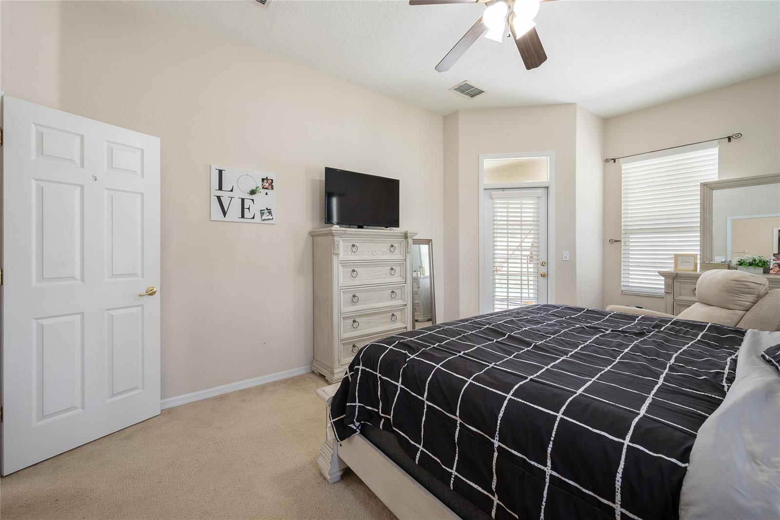 Image 22 of 47 For 12159 Shadowbrook Lane