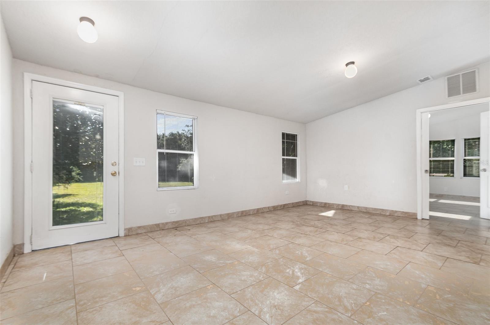 Image 12 of 39 For 39211 Coot Drive