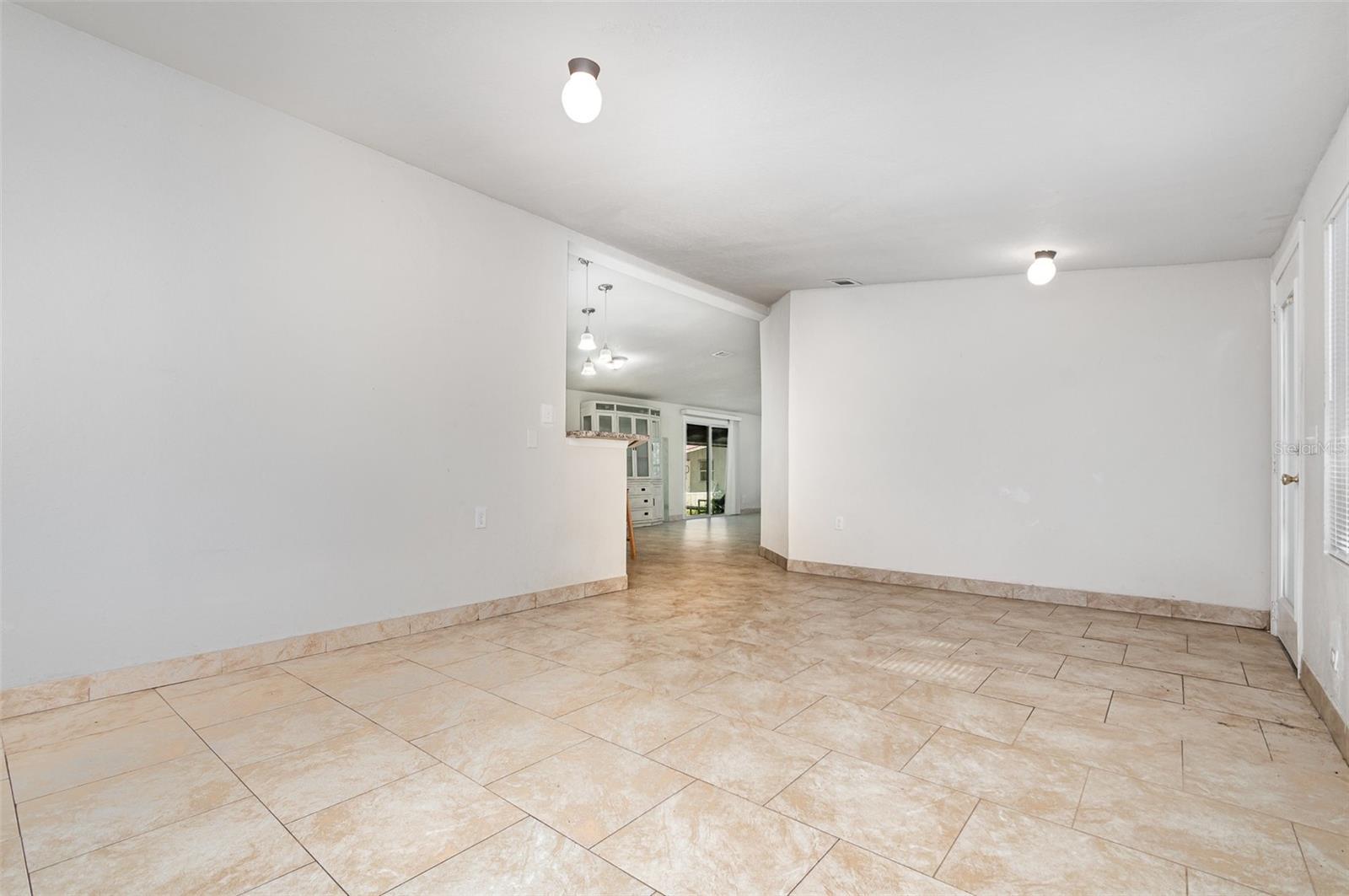 Image 14 of 39 For 39211 Coot Drive