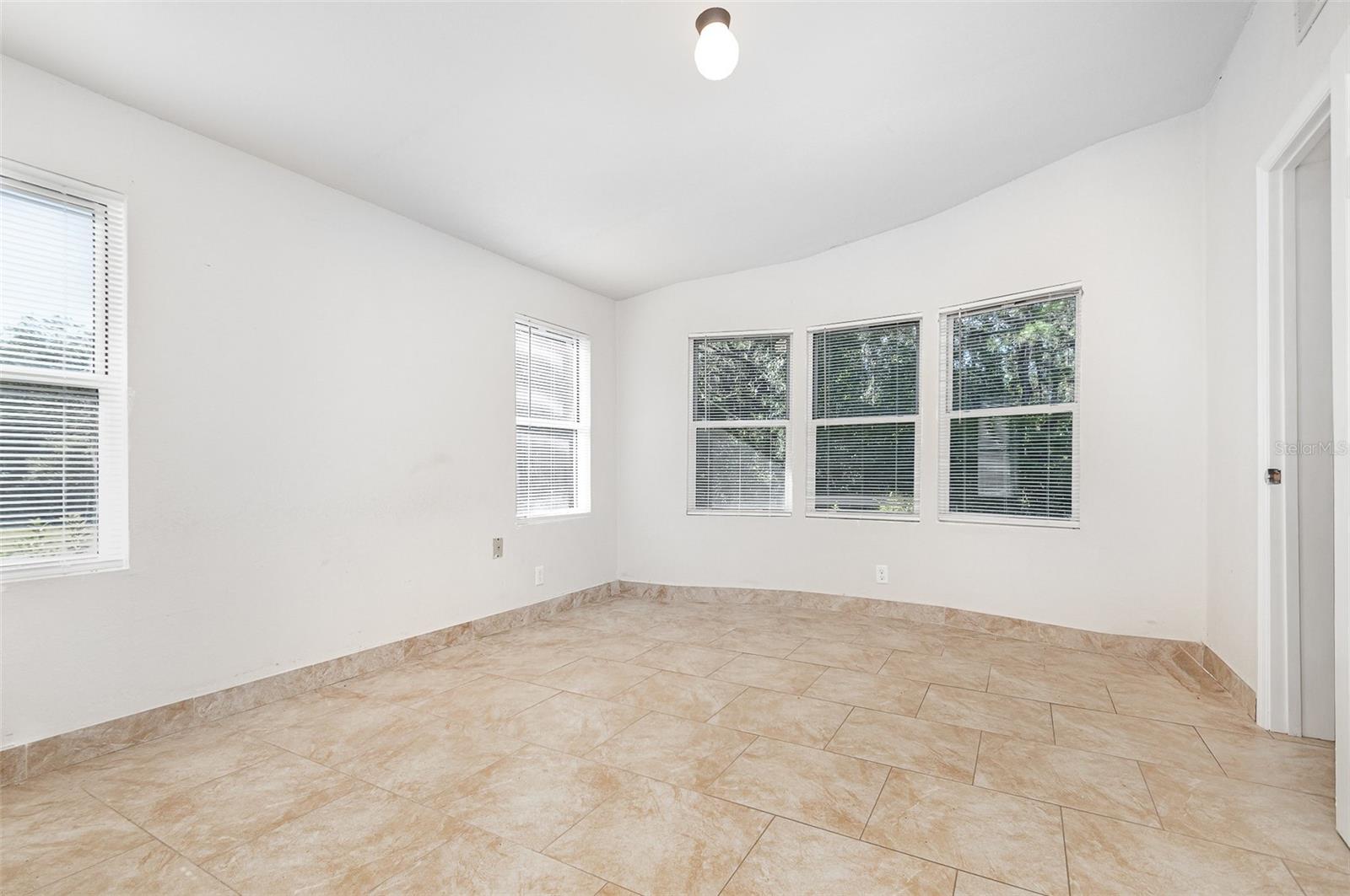 Image 17 of 39 For 39211 Coot Drive