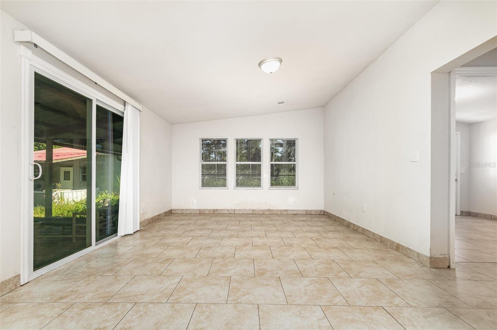 Image 3 of 39 For 39211 Coot Drive