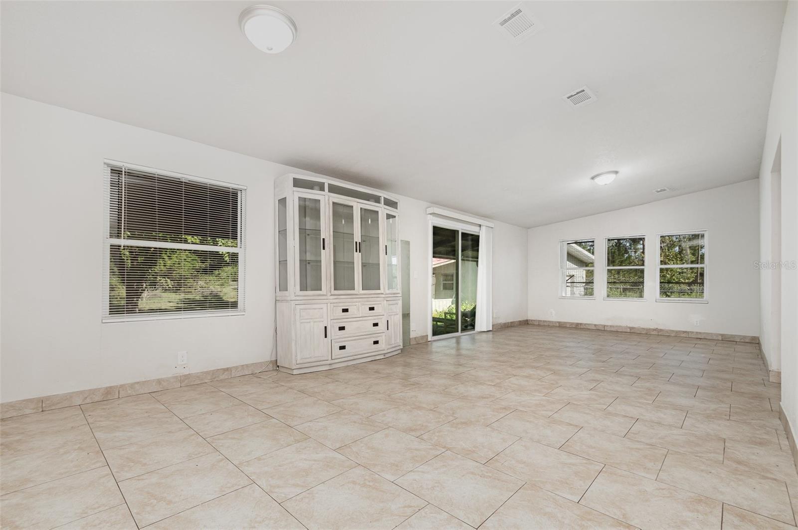Image 6 of 39 For 39211 Coot Drive