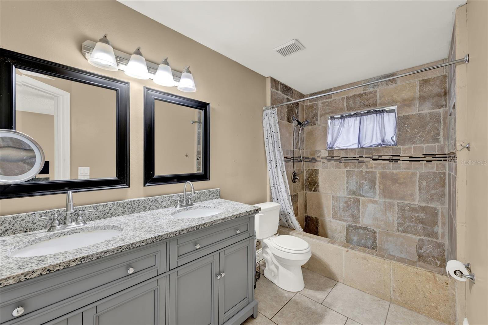 Image 11 of 18 For 6582 Meritmoor Circle