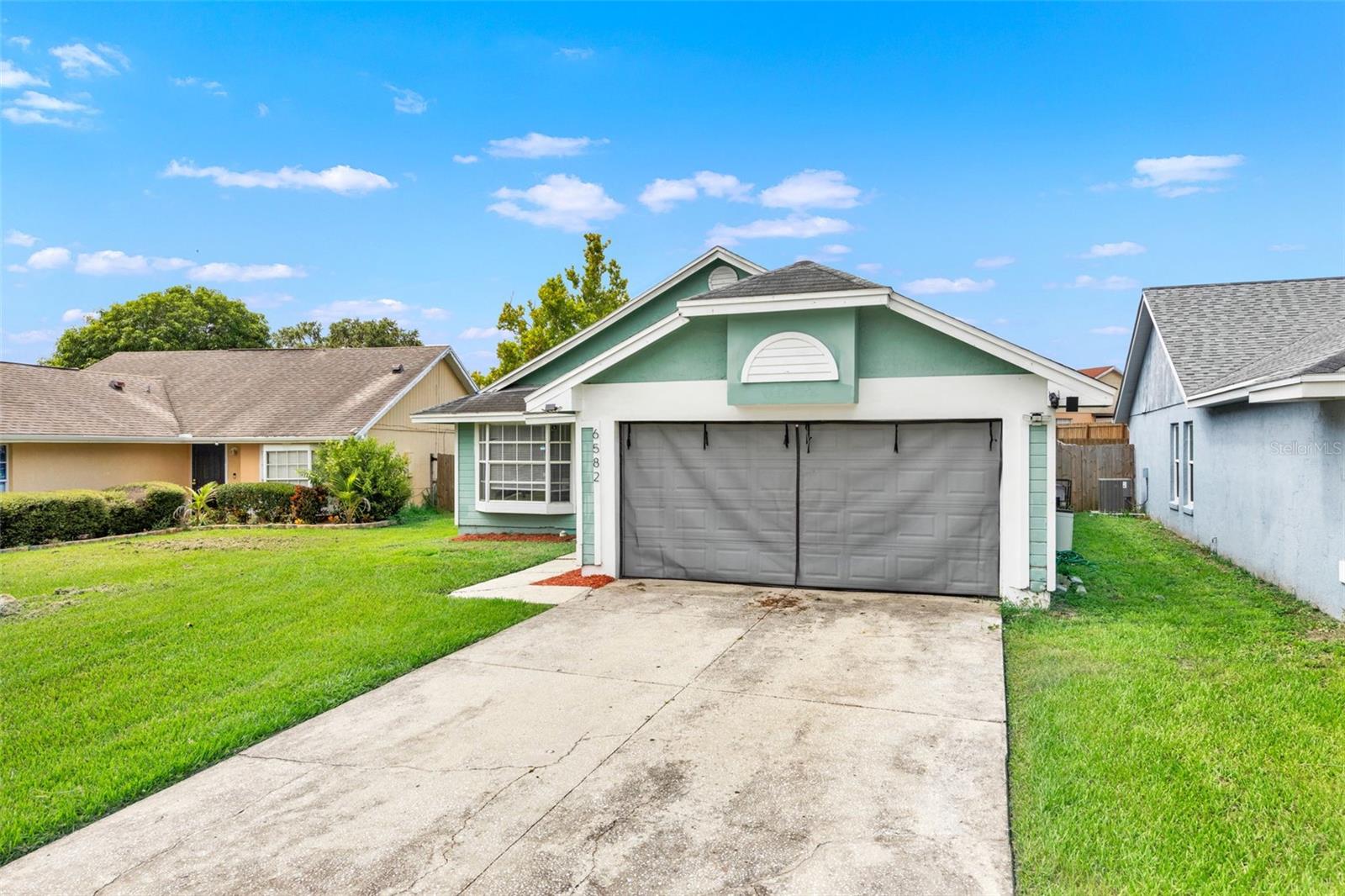 Image 3 of 18 For 6582 Meritmoor Circle