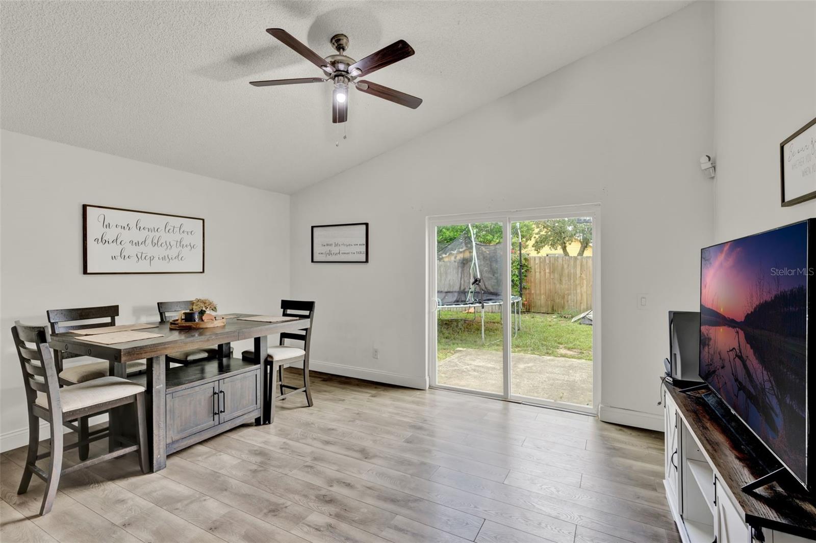 Image 7 of 18 For 6582 Meritmoor Circle