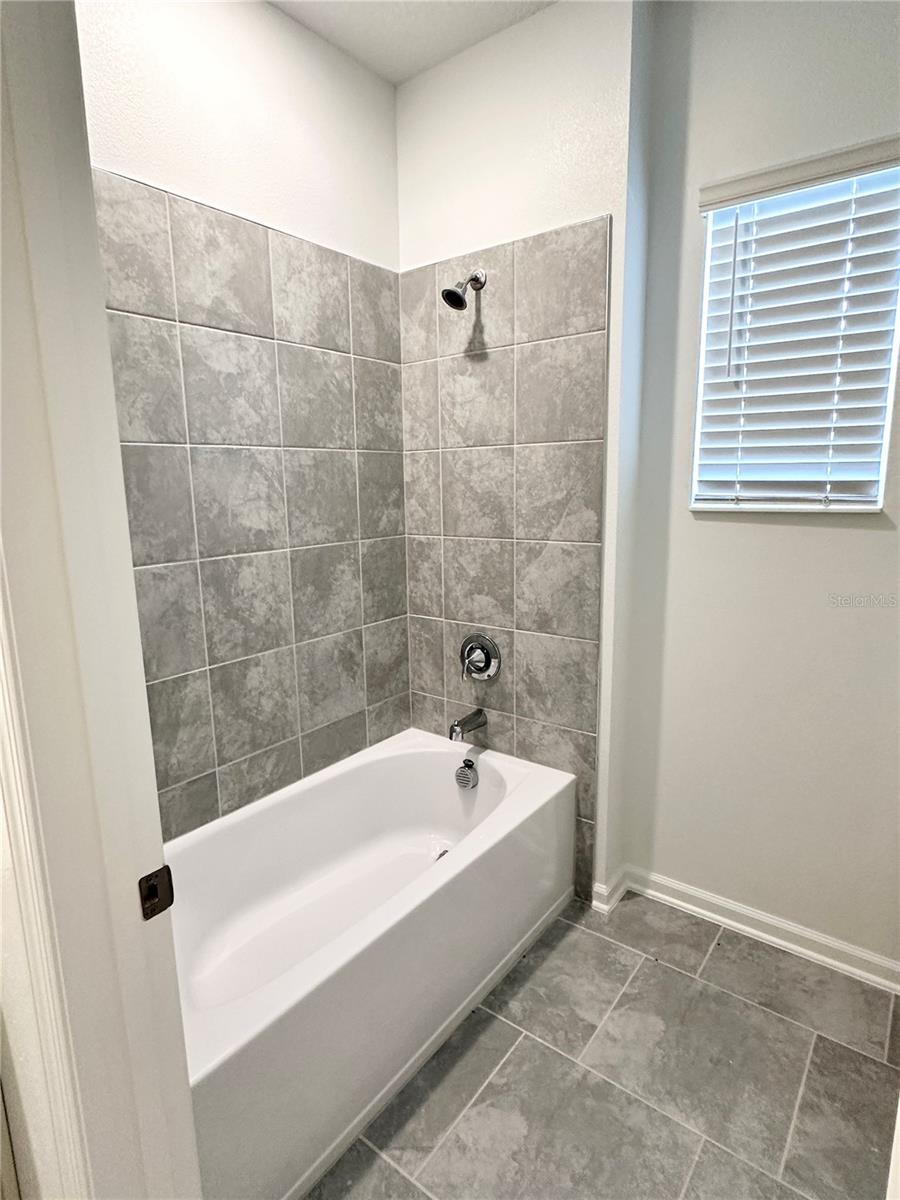 Image 14 of 21 For 4141 Jespersen Street