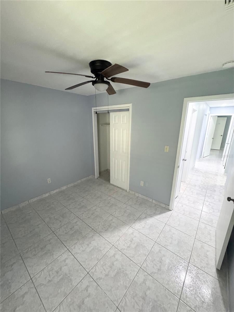 Image 12 of 15 For 4882 Semoran Boulevard 1408