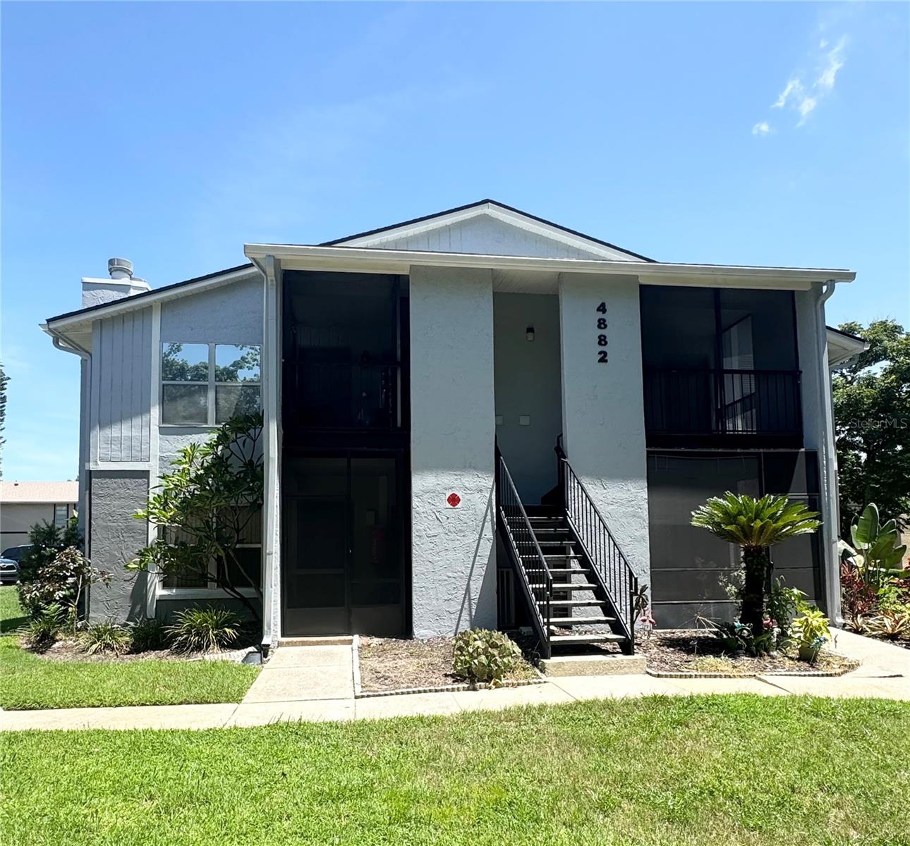 Image 2 of 15 For 4882 Semoran Boulevard 1408