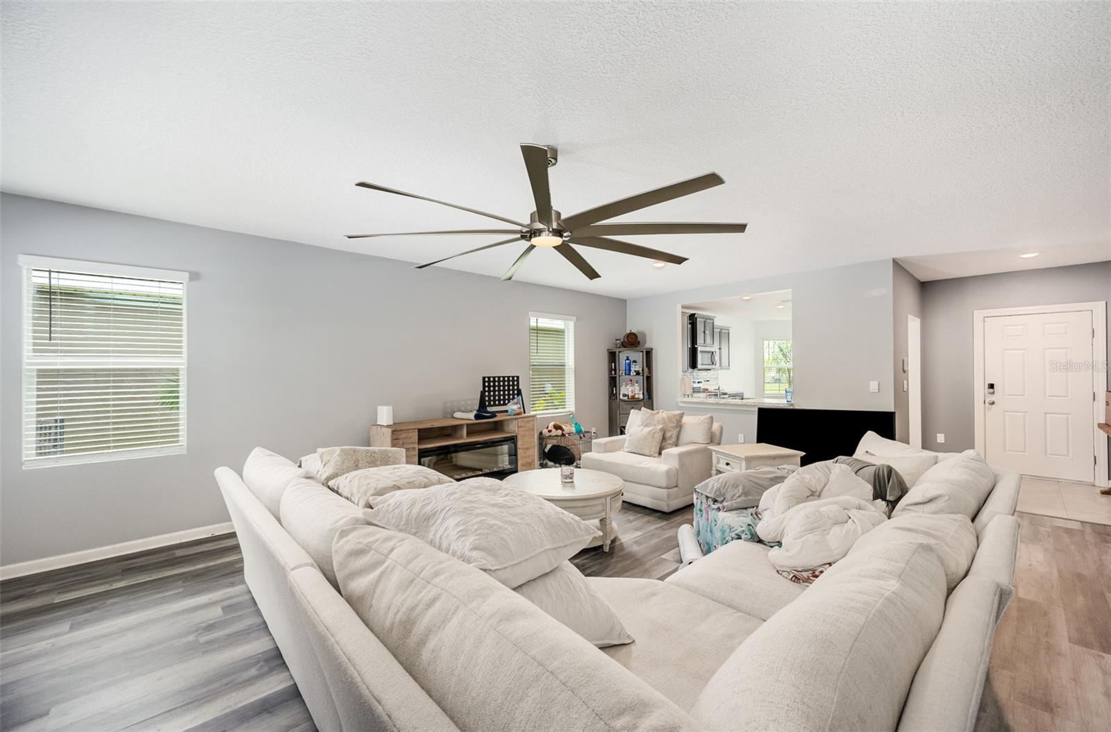 Image 7 of 29 For 3130 Burrowing Owl Drive