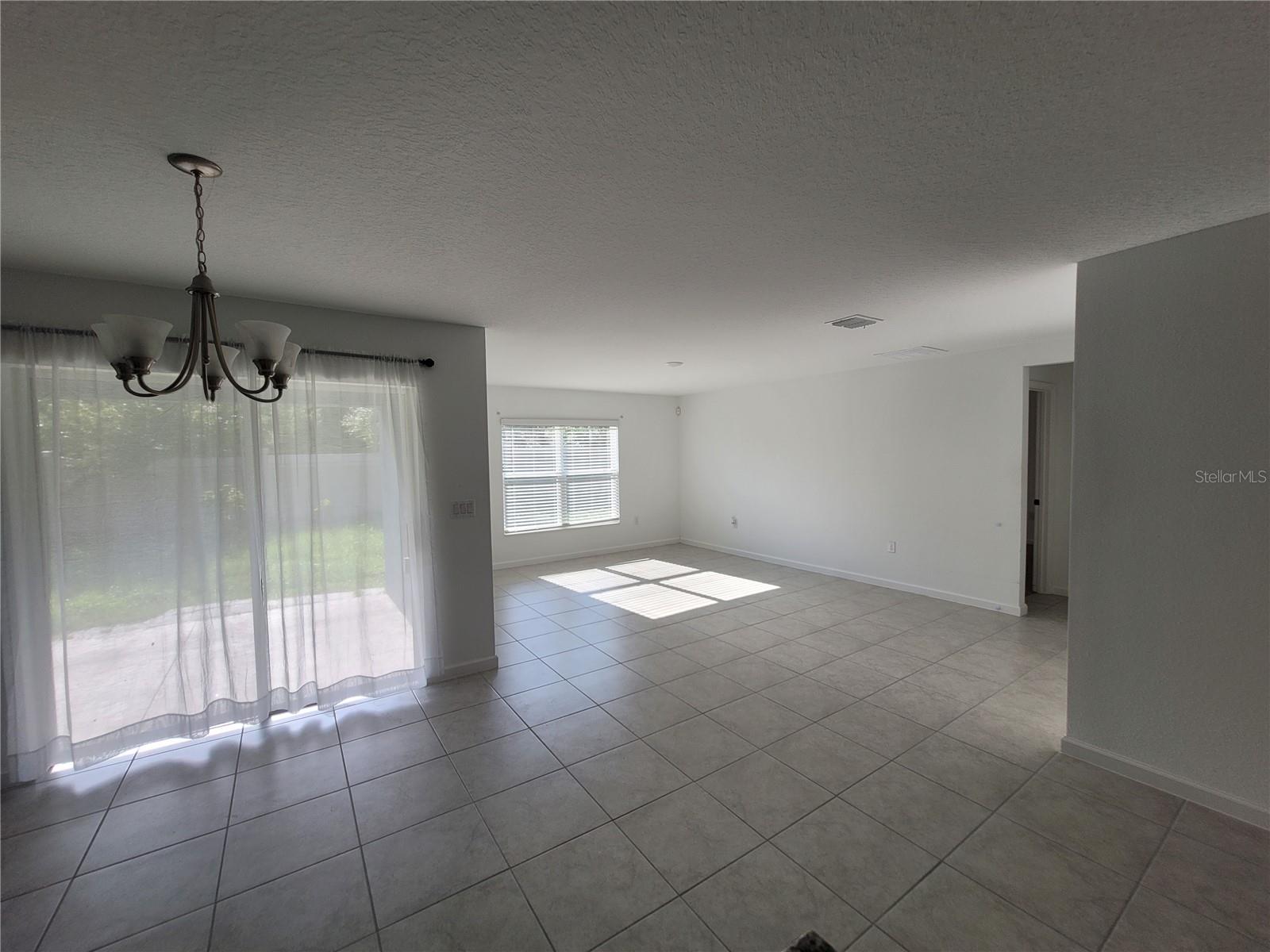 Image 16 of 52 For 3417 Yarian Drive