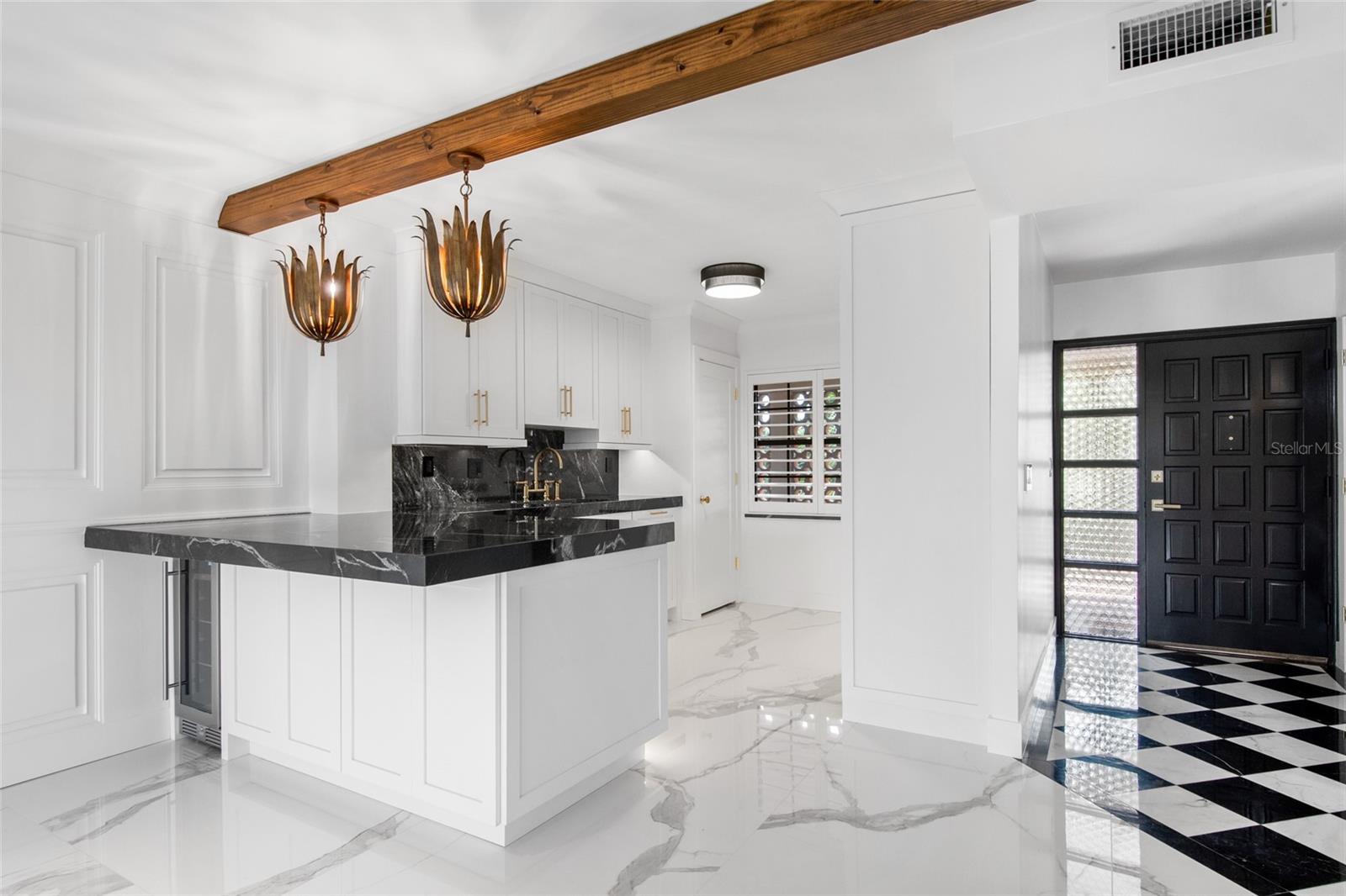 Image 10 of 53 For 100 Interlachen Avenue 404