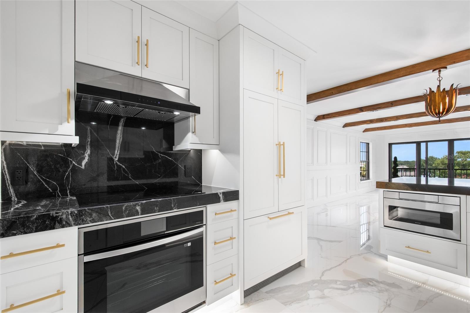 Image 15 of 53 For 100 Interlachen Avenue 404