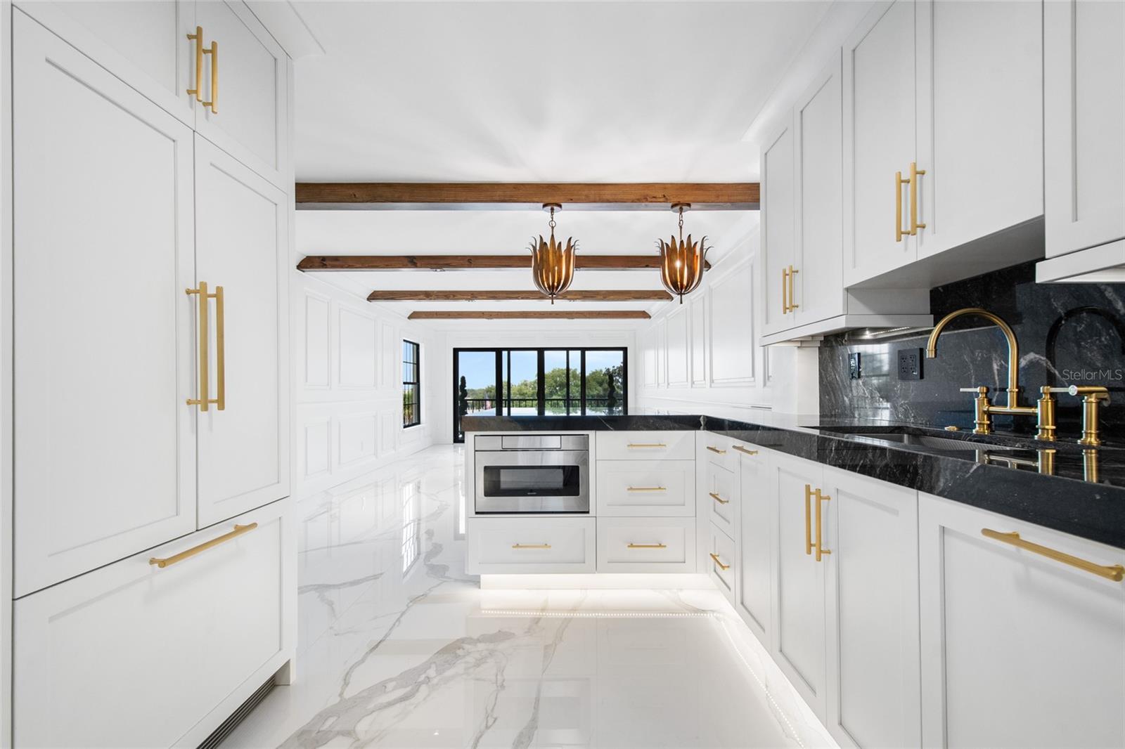 Image 16 of 53 For 100 Interlachen Avenue 404