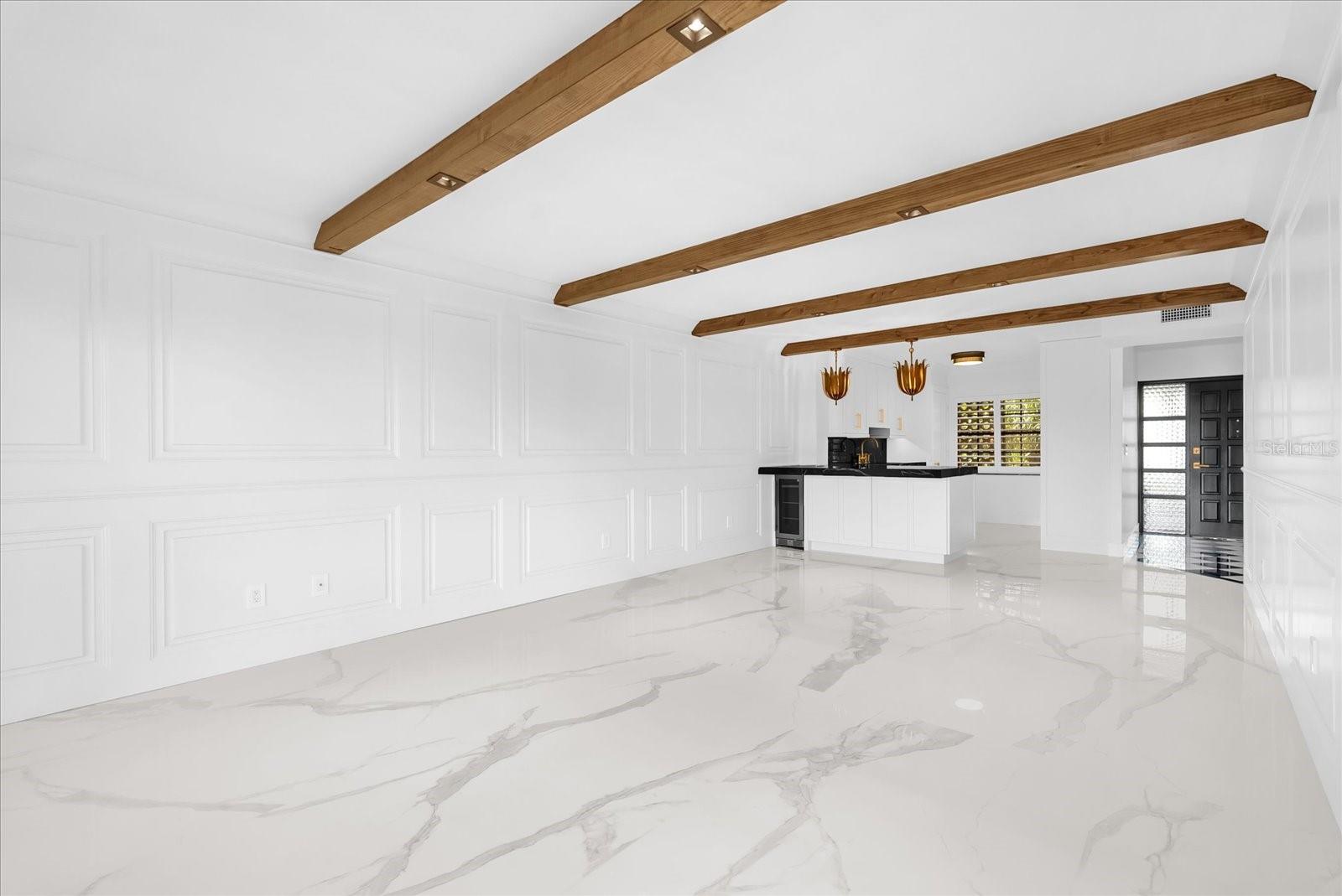 Image 19 of 53 For 100 Interlachen Avenue 404