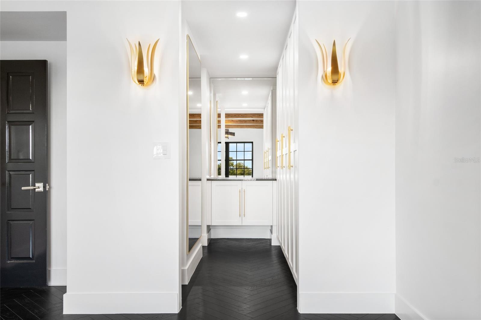 Image 31 of 53 For 100 Interlachen Avenue 404