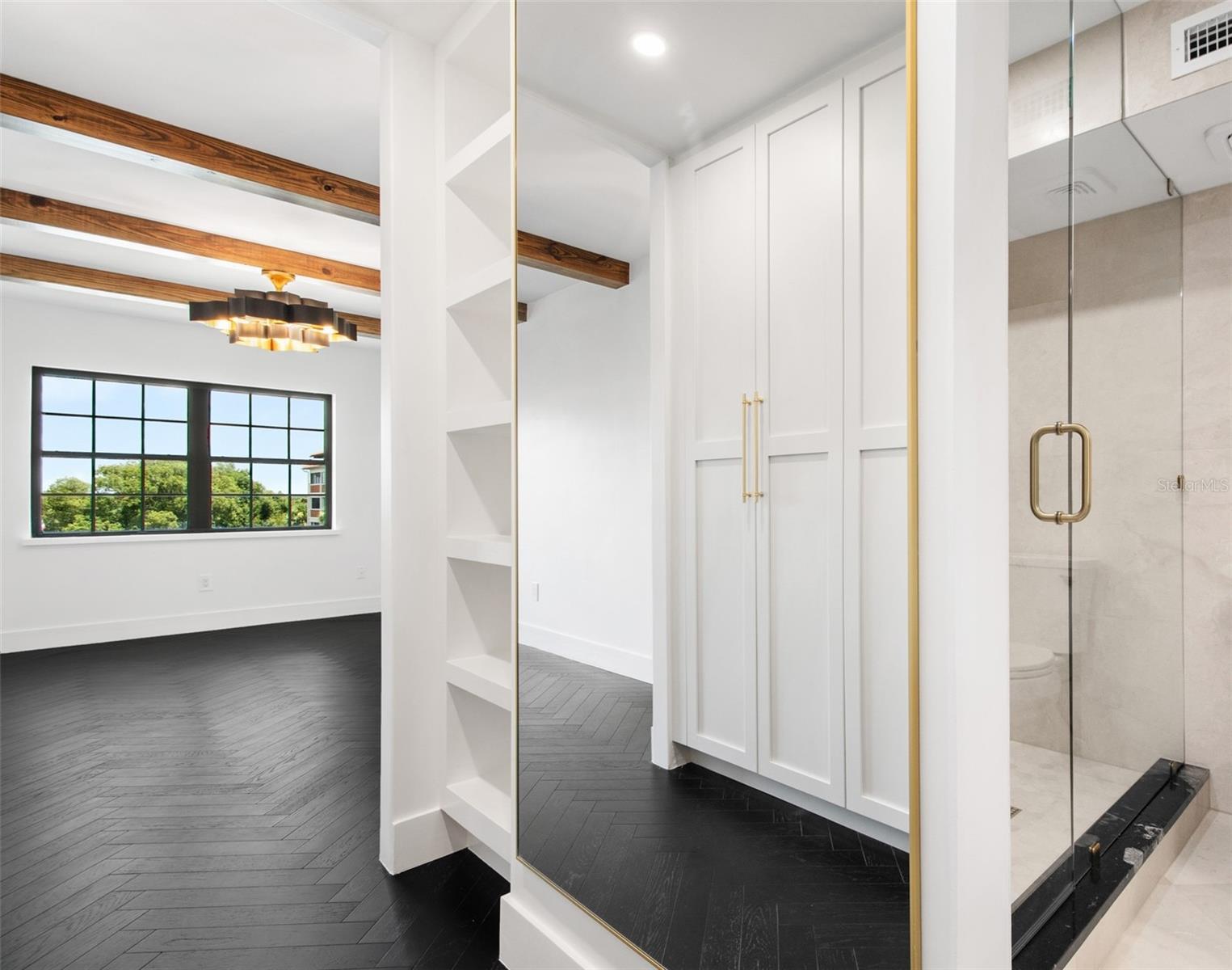 Image 32 of 53 For 100 Interlachen Avenue 404