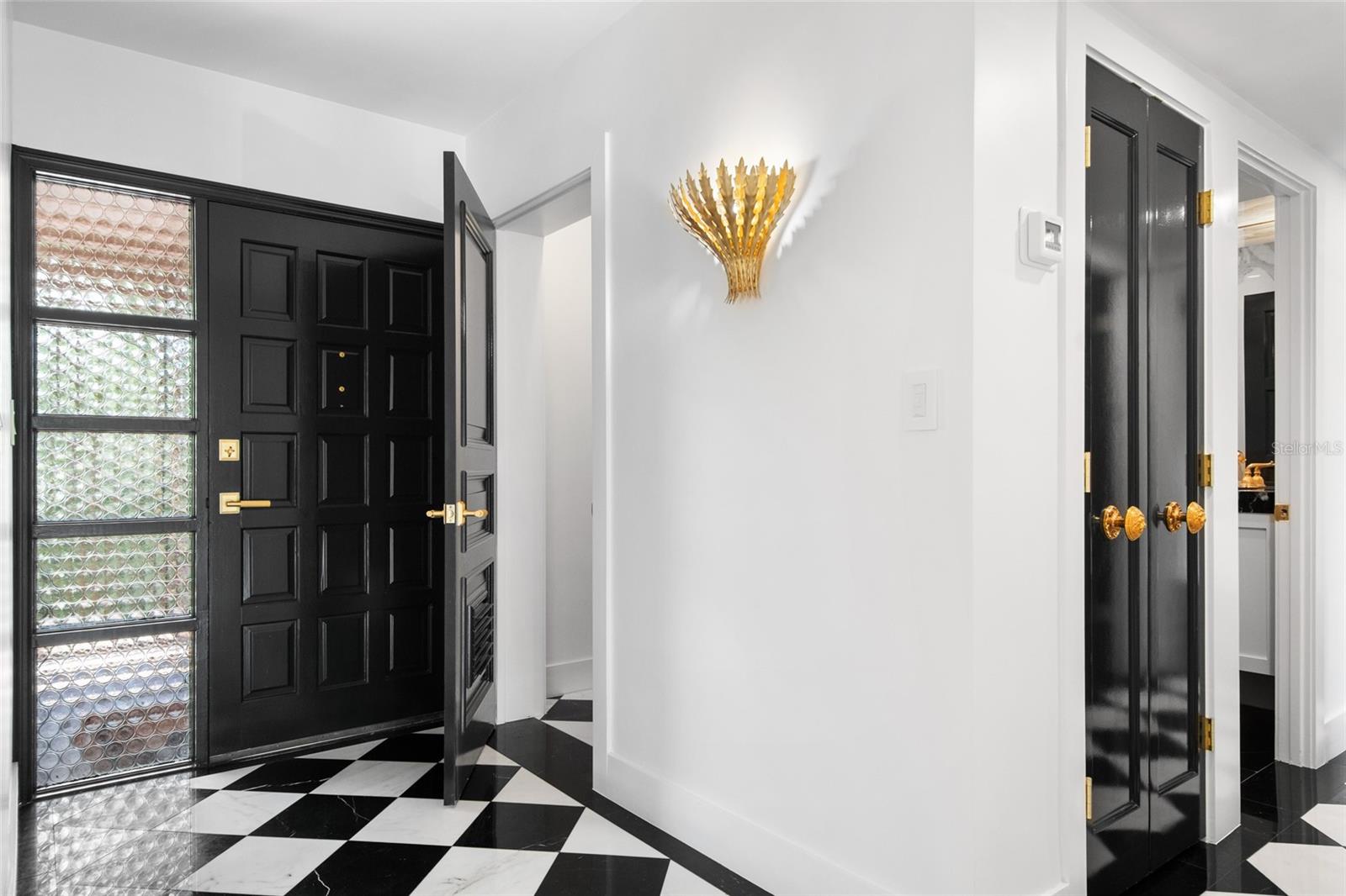 Image 7 of 53 For 100 Interlachen Avenue 404