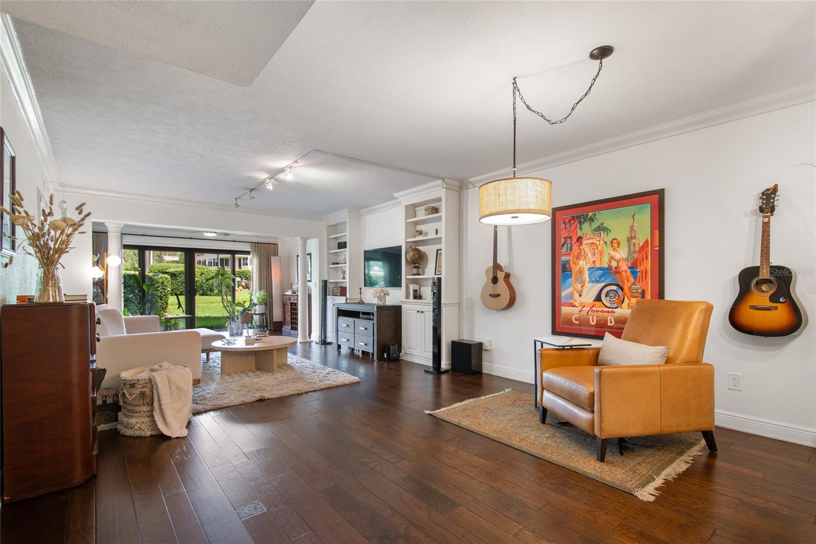 Image 18 of 58 For 104 Interlachen Avenue 114