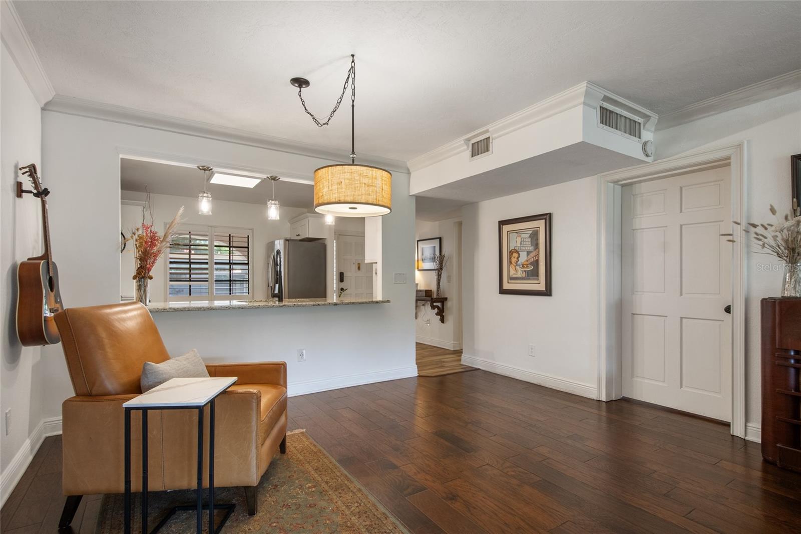 Image 23 of 58 For 104 Interlachen Avenue 114
