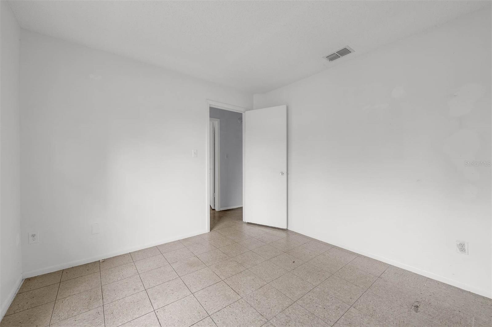 Image 23 of 36 For 881 Kimball Drive