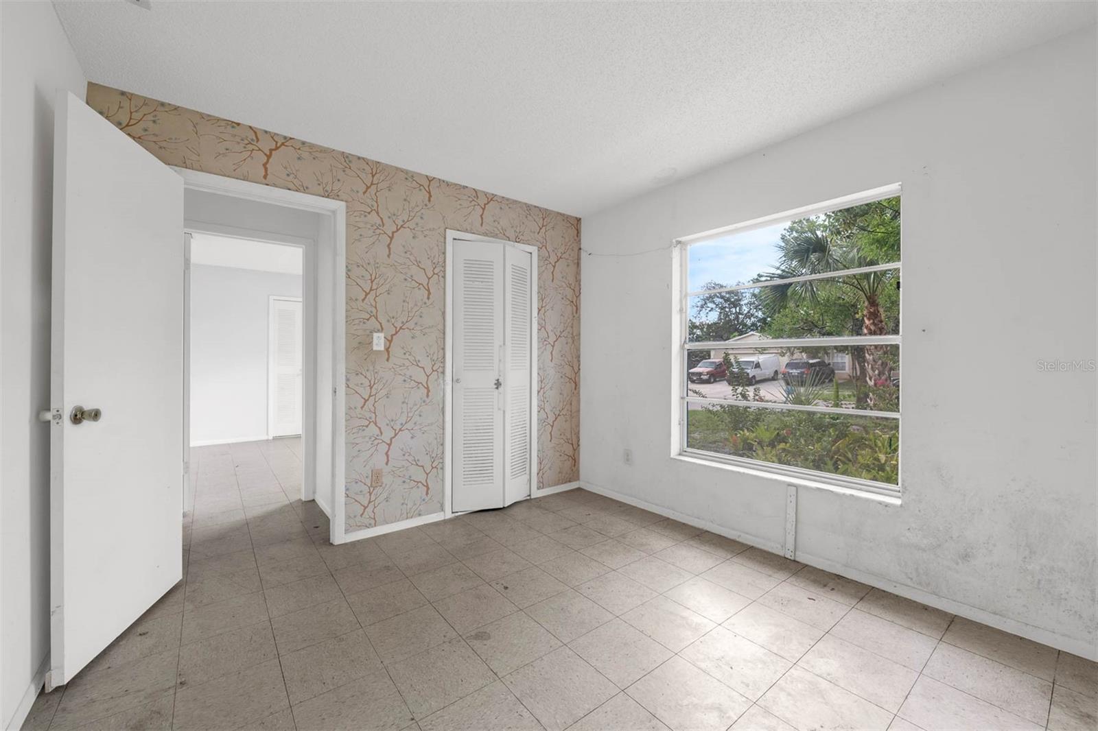 Image 26 of 36 For 881 Kimball Drive