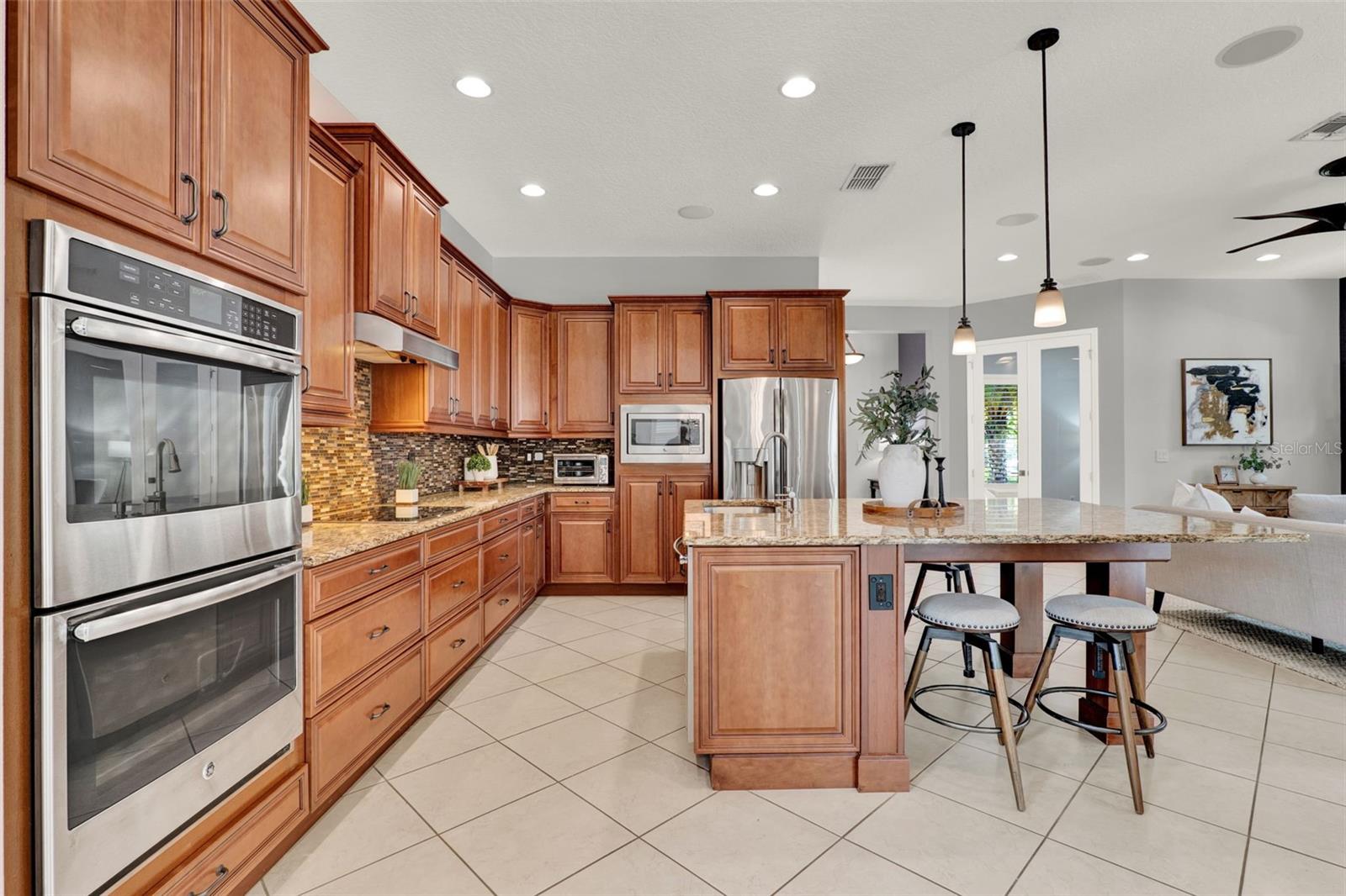 Image 9 of 62 For 14085 Mcfadden Lane