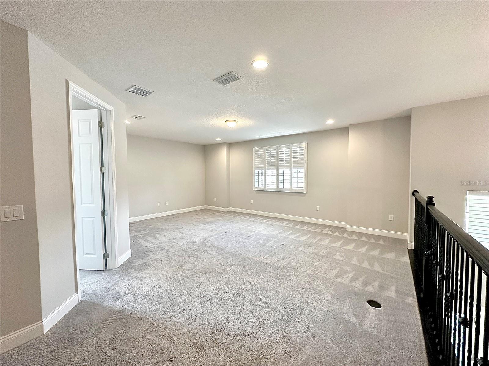 Image 19 of 37 For 13185 Blossom Valley Drive