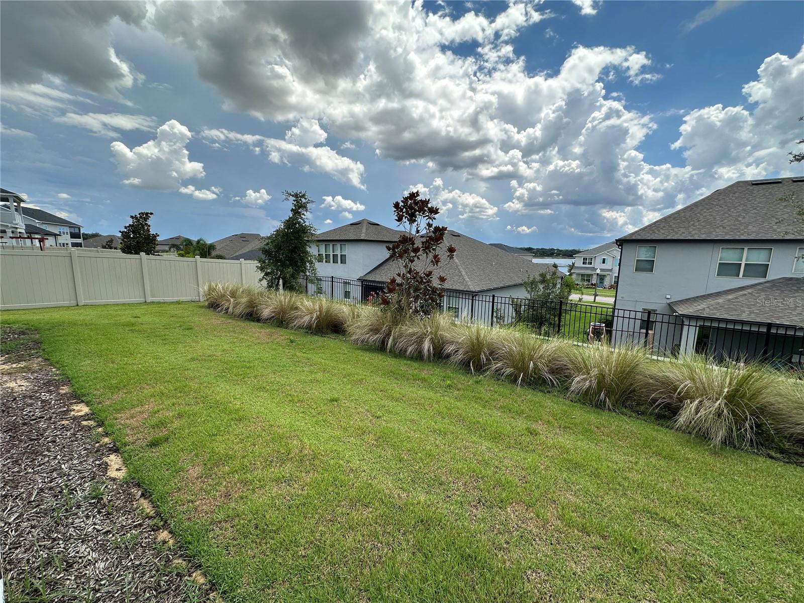 Image 21 of 37 For 13185 Blossom Valley Drive
