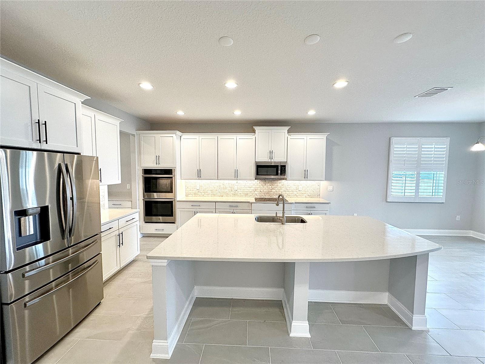 Image 4 of 37 For 13185 Blossom Valley Drive